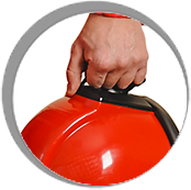 COMFORT helmet with a regulator